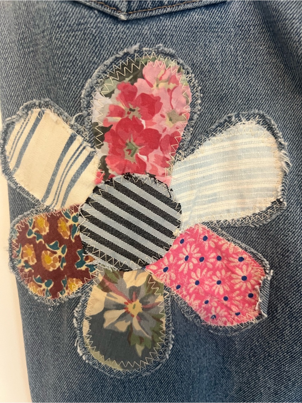 Upcycled Wrangler Blue Floral applique Patchwork Jeans - Picture 5 of 10